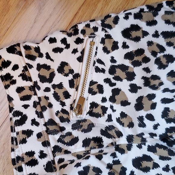 Girls Oshkosh Leopard Print Pants 4/5 - Picture 3 of 8